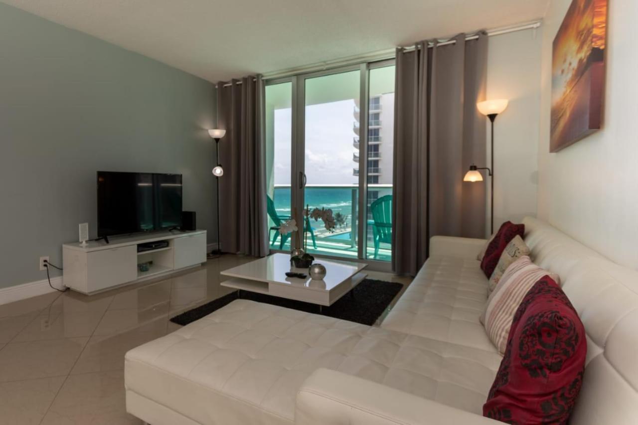 Apartments At Tides Hollywood Exteriör bild